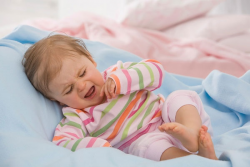 почему ребенок плохо спит ночью