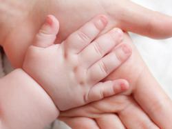 почему у ребенка облазит кожа на пальцах рук